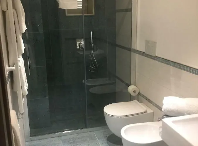 Porto Di Mare Luxury 焦维纳佐